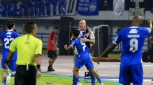Bojan Hodak Targetkan Persib Bandung Kalahkan Bali United, Strategi dan Rekor Menjanjikan