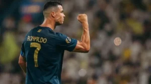 Cristiano Ronaldo Cetak 3 Gol, Top Skor Liga Arab Saudi Melejit ke Puncak!
