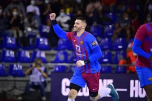 Eks Kapten Barcelona Yakin Como Lolos Champions, Abaikan Peringatan Fabregas