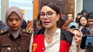 Kondisi Nikita Mirzani Memburuk di Penjara, Ibu Lolly Terancam 6 Tahun Penjara – Fakta Terbaru
