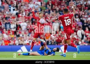 Liverpool Ungkap Pilihan Utama: Marcos Senesi Jadi Bintang Baru Anfield?