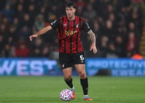 Marcos Senesi Siap Tinggalkan Bournemouth: Pilihan Manchester United atau Chelsea?