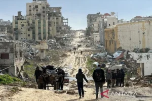 Mengejutkan! Serangan Israel di Gaza Tewaskan 10 Orang, Termasuk 2 Polisi – Apa yang Sebenarnya Terjadi?