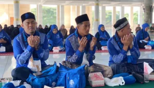 Mengungkap Emosi Mengharukan: Foto Tangis dan Doa Iringi Keberangkatan Jemaah Haji 2026 Menuju Tanah Suci