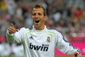 Rafael van der Vaart Pujian Luar Biasa Ro-Zangelo Daal dan Kontroversi Vinicius Junior: Analisis Mendalam Sepak Bola 2026