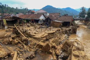 Rumah Bogor Rusak: Banjir Bandang Hancurkan 170 Hunian, Warga Tertimpa Krisis