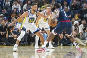 Stephen Curry Cedera Pergelangan Kaki, Tetap Siap Main Lawan Clippers: Update Terbaru Warriors