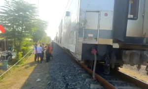 Terungkap! Penarikan Lokomotif KA Argo Bromo Pasca Tabrakan di Bekasi Timur – Apa Saja Dampaknya?