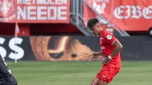 Twente Tancap Gas di Eredivisie 2026: Kontrak Baru, Statistik Kunci, dan Prediksi Skor