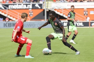 Twente vs FC Volendam: Kemenangan Dramatis yang Membawa Twente Lebih Dekat ke Tiket Champions League