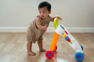 7 Rekomendasi Push Walker Terbaik yang Membantu Anak Belajar Berjalan dengan Mudah