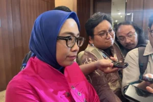 ESDM Uji Sampel Solar dari Sampah di 12 Lokasi: Inovasi Baru untuk Energi Terbarukan?