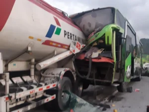 Kasus Kecelakaan Bus ALS-Truk Tangki di Muratara: Apa yang Terjadi?