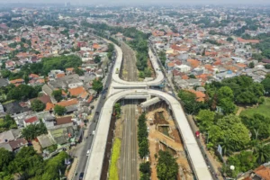 Mengapa Jalan Ambles di Lenteng Agung Terjadi? Inilah Kronologi dan Update Rute TransJakarta