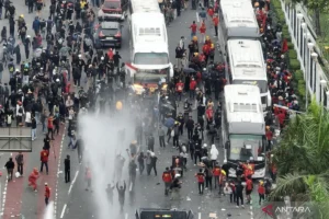 Mengungkap Skandal: 101 Orang Ditangkap Saat Demo Buruh di DPR – Mayoritas Dari Luar Jakarta