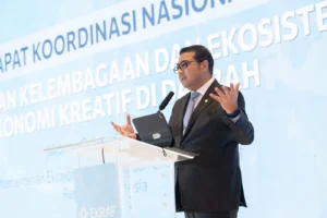 Menteri Ekraf Membangun Ekonomi Kreatif dengan Penilai KI untuk Mengoptimalkan KUR Berbasis HKI