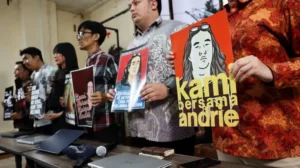 Oditur Tunda Pembacaan Tuntutan Kasus Air Keras: Apa yang Terjadi?