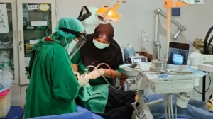 Perawat Klinik Gigi Ditusuk Pasien di Tangerang: Kasus Keamanan