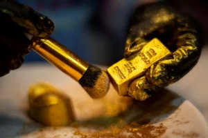 Perkuat Nilai Tukar Rupee, India Naikkan Bea Masuk Emas dan Perak Jadi 15%