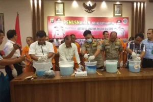 Polda Kaltim Bongkar Industri Sabu Rumahan di Balikpapan, Bahan Baku dari Malaysia: Apa yang Terjadi?