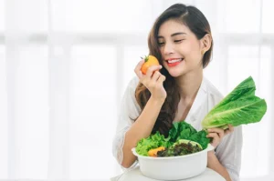 Raline Shah Atasi Jerawat dengan Pola Makan Sehat