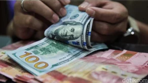 Tenang! Dolar Gak Bakal Tembus Rp 18.000, Ini Alasannya