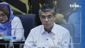 Wamenaker Respons Karyawan Indomaret di PIK Tuntut Uang Lembur