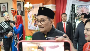 Djarot PDIP Duga Safari Jokowi Persiapkan Gibran Jadi Presiden