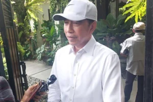 Jokowi: Roy Suryo dan Dr Tifa Ditangkap, Ikuti Proses Hukum