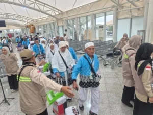 Kemenhaj Jemaah KJT-04 Diberangkatkan Aman Setelah Mengalami Kendala Teknis
