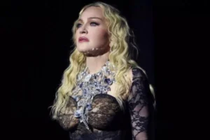 Madonna Blak-blakan Cemburu pada Kylie Minogue dan Beri Sinyal Tampil di Glastonbury 2027: Apa Sebenarnya yang Terjadi?
