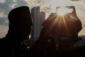 Mahasiswa Muhammadiyah Gugat Penetapan 1 Syawal ke MK: Apa yang Terjadi?