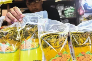 Mengapa Minyakita Langka di Priangan Timur? Bulog Mulai Guyur Pasokan ke Pasar Cikurubuk Sekarang!