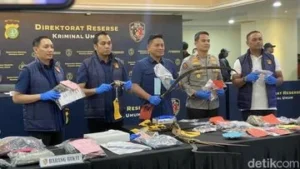 Polda Metro Tangkap 2.054 Tersangka Kejahatan Jalanan: Mengapa Ini Penting?