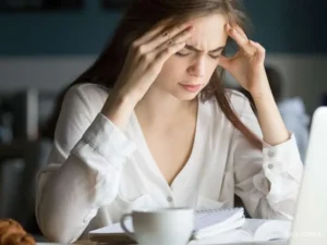 Tekanan Finansial: Ancaman Tersembunyi Bagi Kesehatan Mental dan Fisik