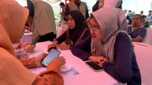 Warga Pakis Surabaya Antusias Coba Sistem Perlinsos Verifikasi Bansos Mandiri yang Transparan dan Cepat