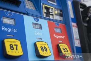 Harga Bensin AS Melompati 4 Dolar: Apa yang Terjadi?