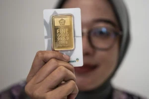 Harga Emas Hari Ini 7 Juli Turun: Apa Sebabnya?