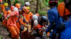Identifikasi Massal Korban Gempa Venezuela: Perjuangan Keluarga Menghadapi Keterbatasan
