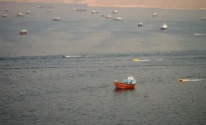 Iran Gempur Negara-negara Teluk, Selat Hormuz Kembali Ditutup: Apa yang Terjadi?