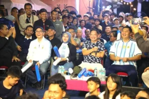 Mendagri Nobar Final Piala Dunia Bersama Warga Menteng Tenggulun: Membangun Kebersamaan