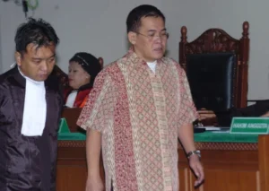 Pengacara Don Ritto Terjepit antara Gajah-Gajah Besar