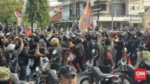 Ricuh di Surabaya: Apa Sebabnya Ribuan Pesilat Membubarkan Diri?