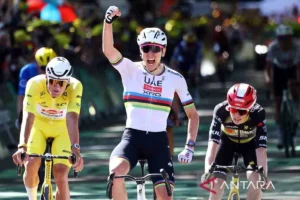 Tadej Pogacar Siap Rebut Gelar Tour de France Kelima