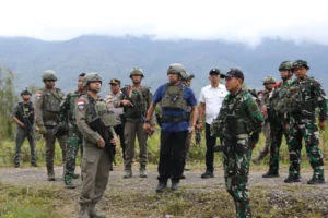 15 Tahun Terisolasi, TNI Tembus Pegunungan Cartenz dan Hadirkan Bantuan di Distrik Ugimba