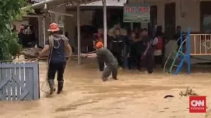 Banjir di Padang: Ratusan Dievakuasi, Rumah Sakit Terendam