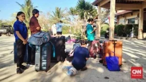 Detik-detik Selamatkan Diri saat Gempa M7 NTT