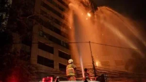Kebakaran Gedung Bapenda: 1 Korban Dilarikan ke RS Tarakan