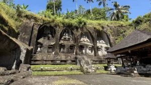 Konglomerat RI Ini Rutin Bolak-Balik Gunung Kawi: Rahasia di Balik Petualangan