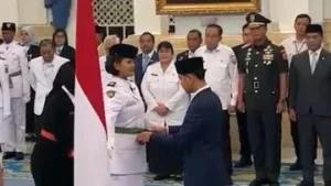 Pengukuhan 76 Anggota Paskibraka Pengibar Bendera HUT RI di Istana: Tuntutan Prestasi Tinggi dalam Menyambut Ulang Tahun Kemerdekaan